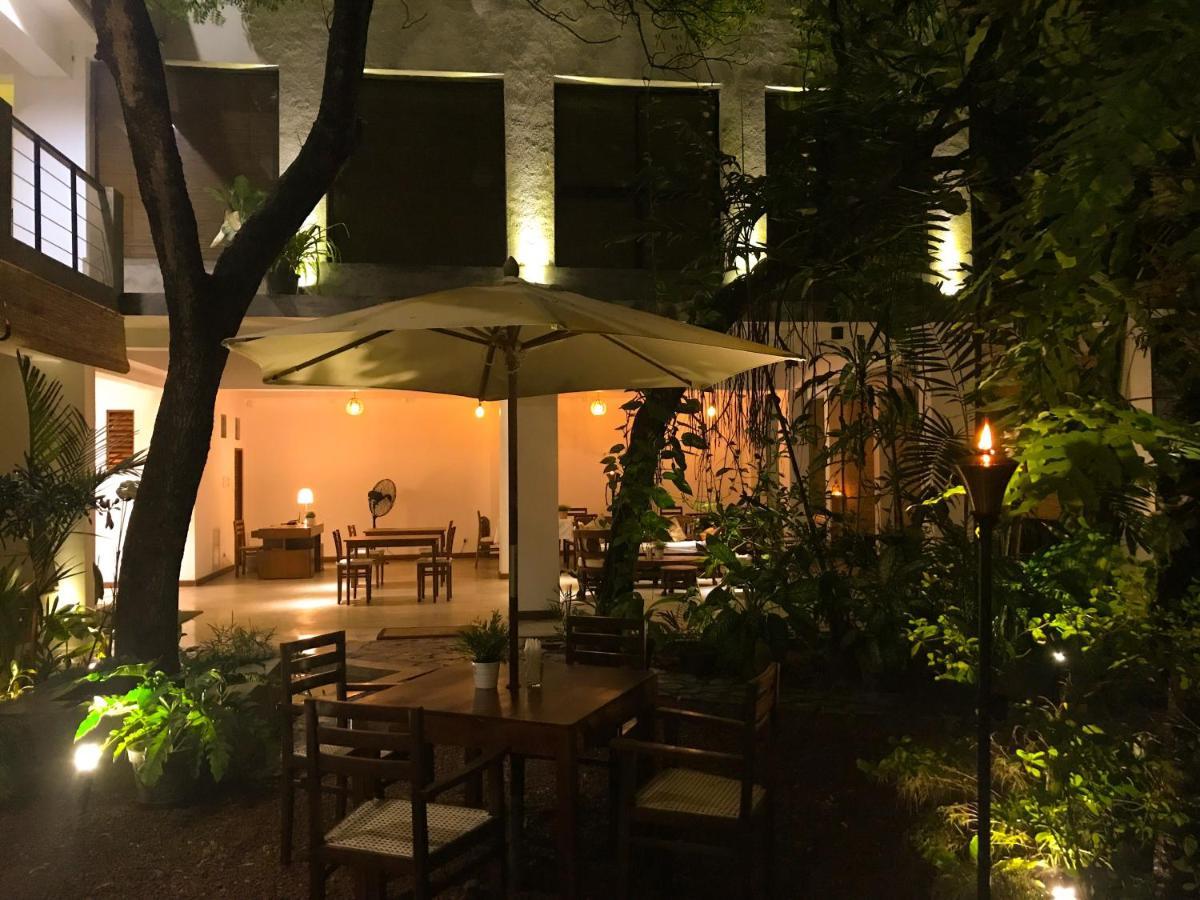 Sayura House Hotel Colombo Exterior photo
