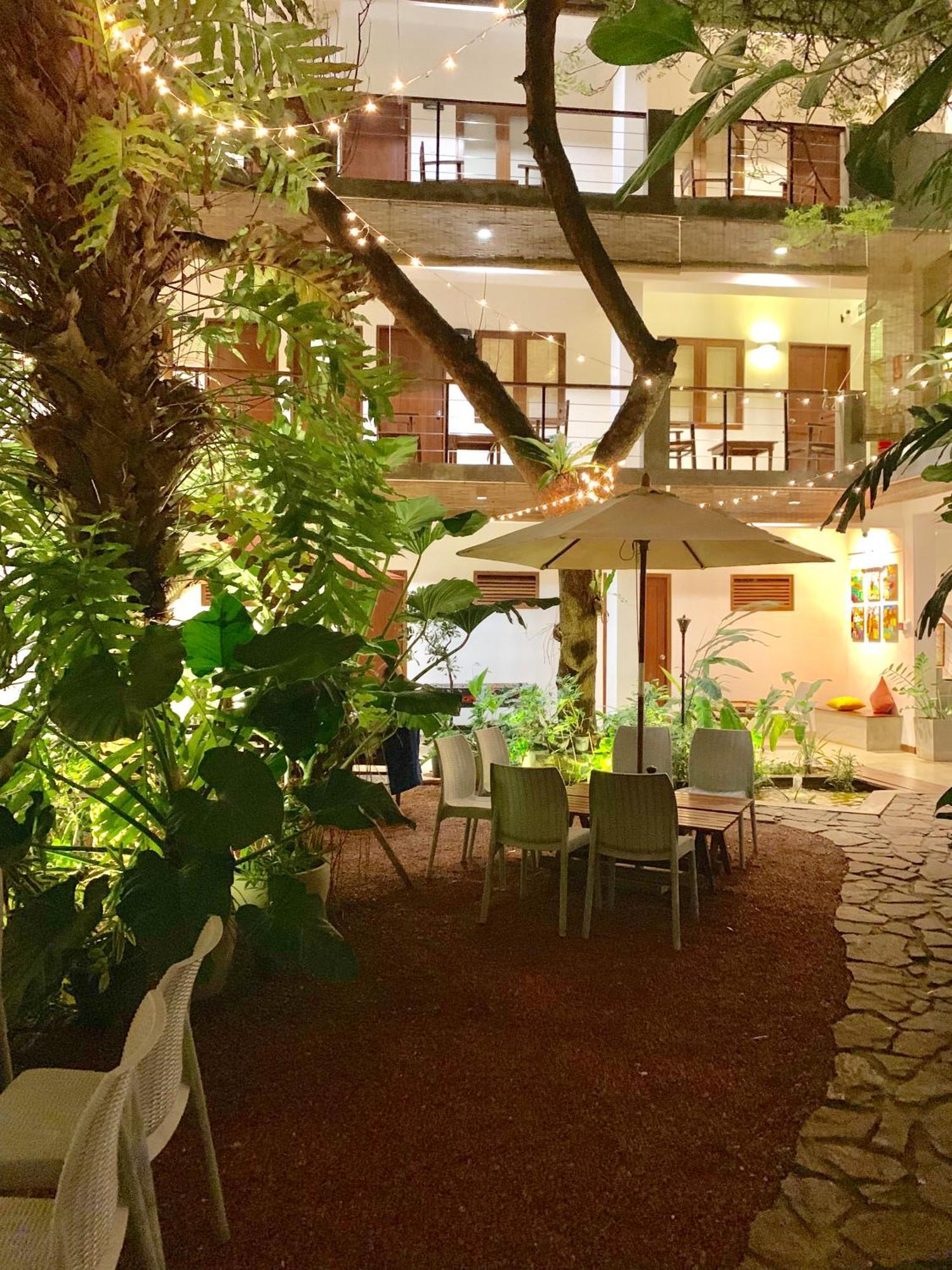 Sayura House Hotel Colombo Exterior photo