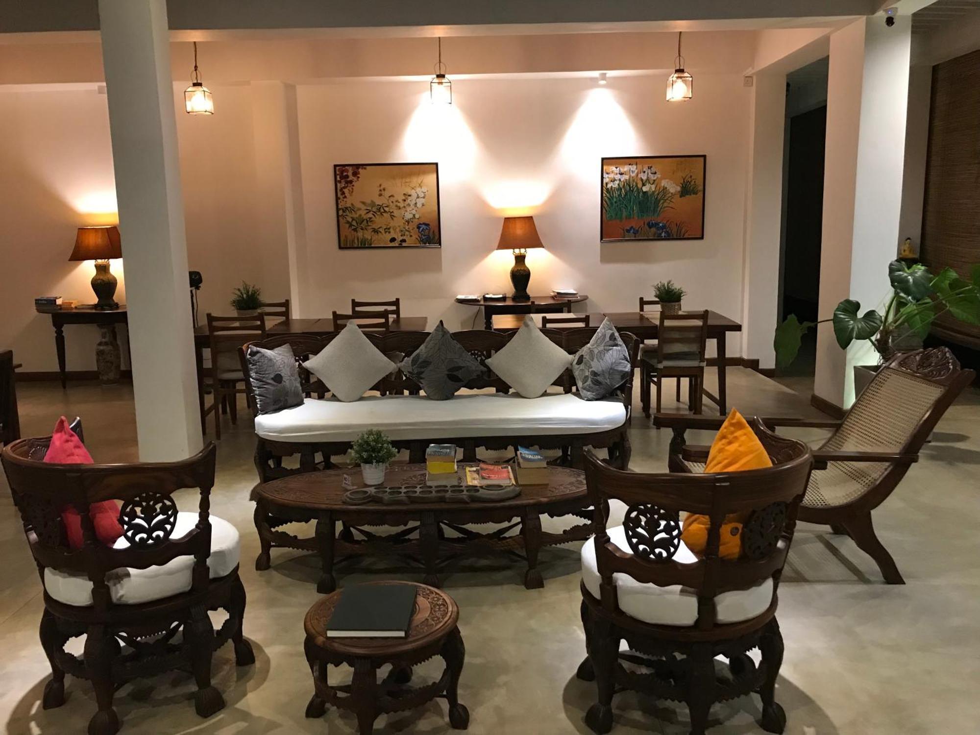 Sayura House Hotel Colombo Exterior photo